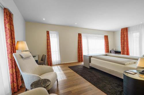 room detail thumbnail 1