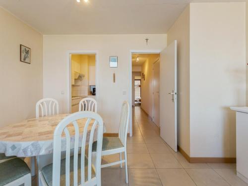 Apartment in Blankenberge near the Beach