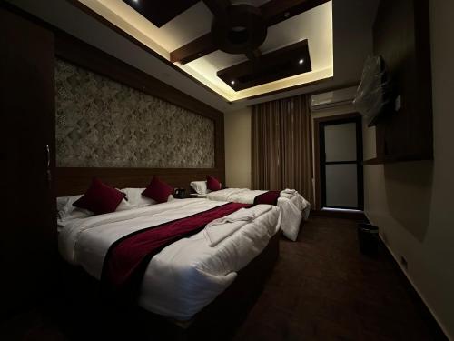 Deluxe Double or Twin Room with Balcony