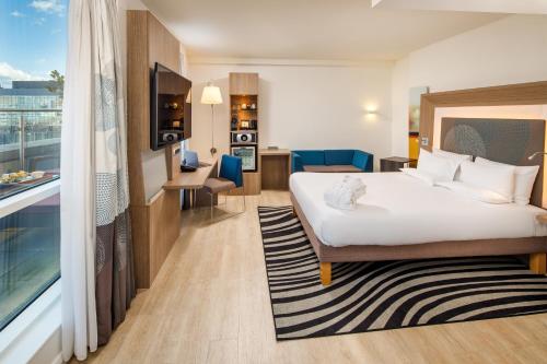 room detail thumbnail 0