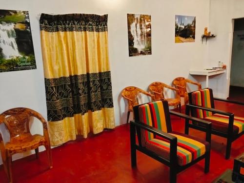 Mixed Dormitory Room image 2