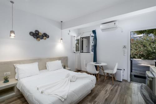 Oasis Hotel - image 7