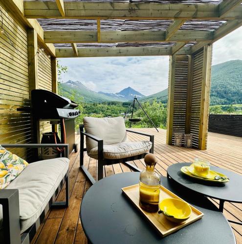 Scenic Private House Surrounded by Nature in Måndalen