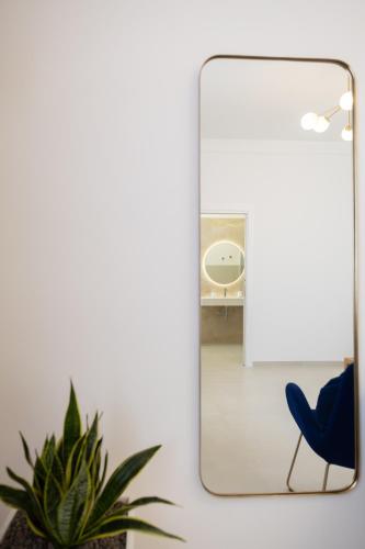Deluxe Room image 10