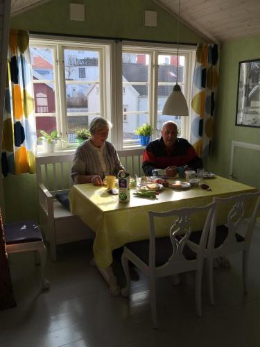 Grebbestads Vandrarhem - image 2
