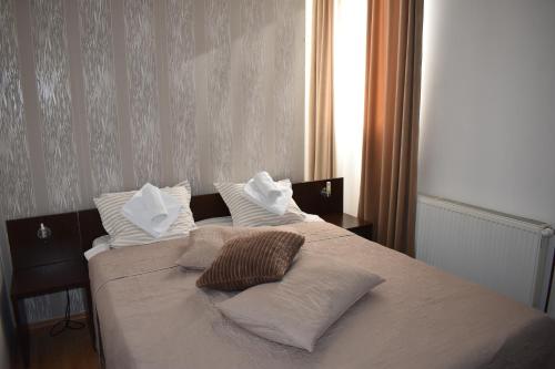 Garni Hotel Lion - image 13