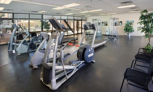 Enjoy all Reno has to offer in this 2BD resort condo with outdoor pool or hot tub - main image
