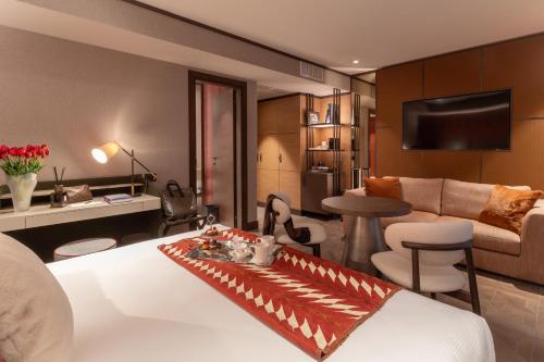 room detail thumbnail 0