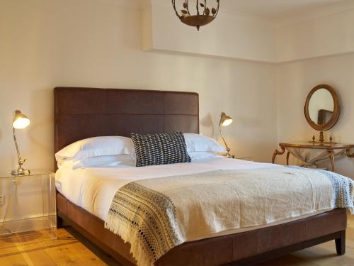 Europa House Apartments - image 7