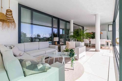 131 - Luxury Apartment with Private Pool and Views, El Higueron, Fuengirola (fotografie 5)