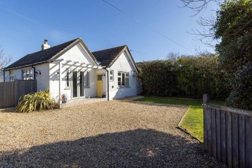 Charming Seaside Cottage - 5-Min Walk to Beach Charming Seaside Cottage - 5-Min Walk to Beach