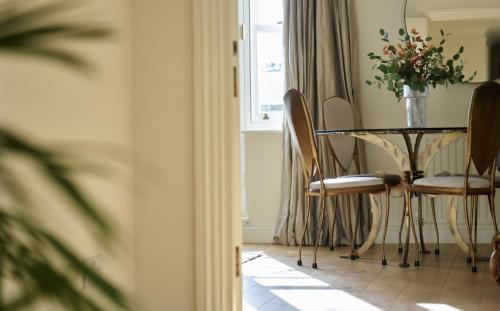 Europa House Apartments - image 8