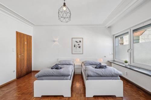 睡床, MONTEUR - Unterkunft für bis zu 7 Personen in 65479 Raunheim - GG13 (MONTEUR - Unterkunft fur bis zu 7 Personen in 65479 Raunheim - GG13) in 羅因海姆