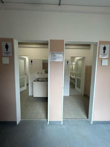 2-Rent Group Hostel Rooms&Apartments GKP2 5