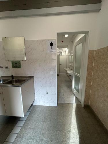 2-Rent Group Hostel Rooms&Apartments GKP2 4