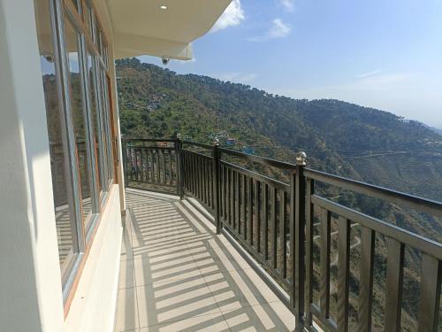 陽台/露台, The village lodge Dalhousie in 達爾豪西