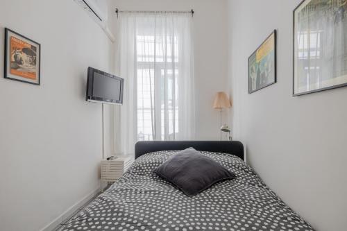 Vibrant Trastevere 2 bedrooms on Via del Moro, Řím (fotografie 7)