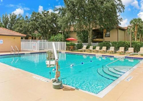 Swimming pool, Diamond-Alhambra at Poinciana2BD in Poinciana