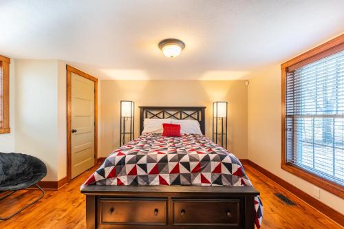 Robin Crest with Hot Tub in West Dundee (IL)