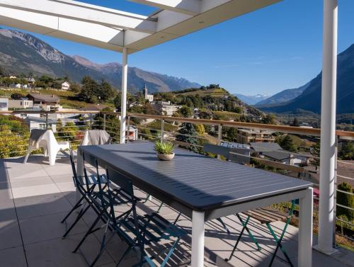 Big modern flat in Venthone
