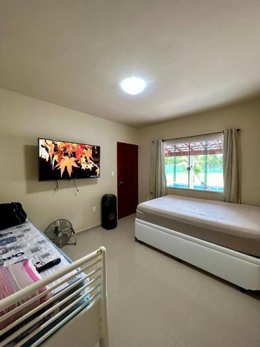 2 bedrooms, 6 beds