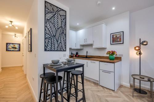 Stylish 2 Bedroom Apartment in Belfast in วิลการ์ พาร์ค แอเรีย