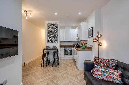 Stylish 2 Bedroom Apartment in Belfast in วิลการ์ พาร์ค แอเรีย