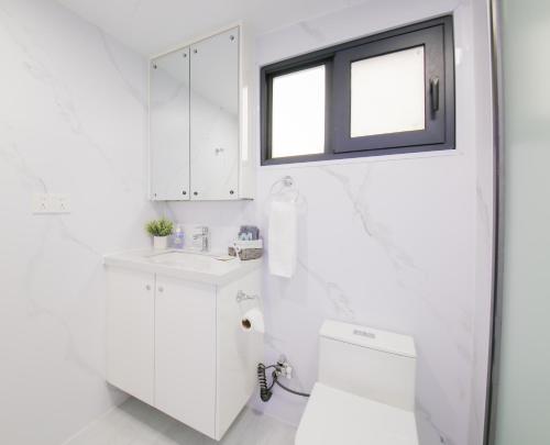 Unique Houseboat Rental Unique Houseboat Rental