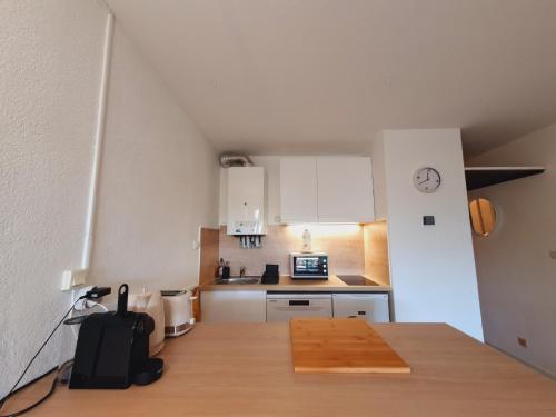 Oprema, T2 traversant familial CAP SUD Parking Plages - ROSSIconciergerie - Linge en option in Le Couchant