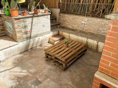 Loft with little backyard and patio 5