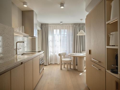 Deluxe Studio room in CORNER - Luxury Serviced Apartments