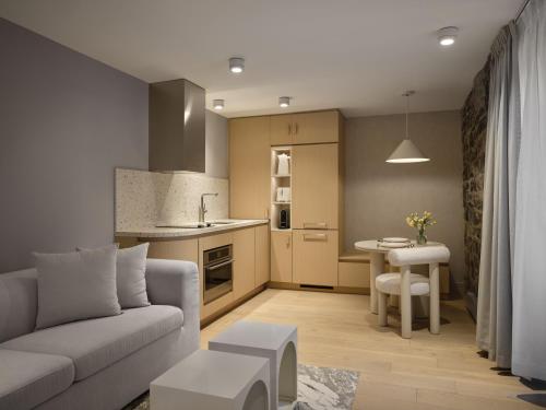 One-Bedroom Apartment image 4