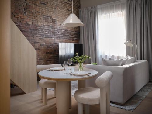 Two-Bedroom Apartment image 5