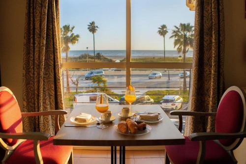 Hotel Playa Conil - image 4