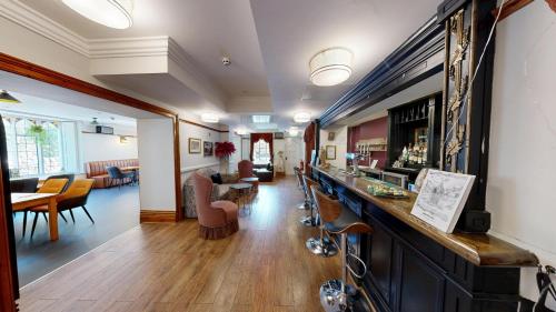 High Tor Hotel - image 9