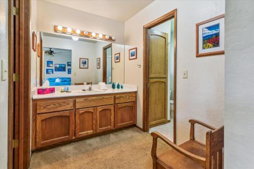 Minutes From Heavenly Valley Lake Tahoe Beaches