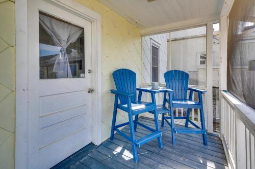 . Walk to Convention Center & Boardwalk! Family Apt