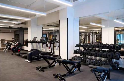 NEW Modern 2BR w Fireplace & Fitness Lounge, Live Comfortably in East Harlem, New York (photo 5)