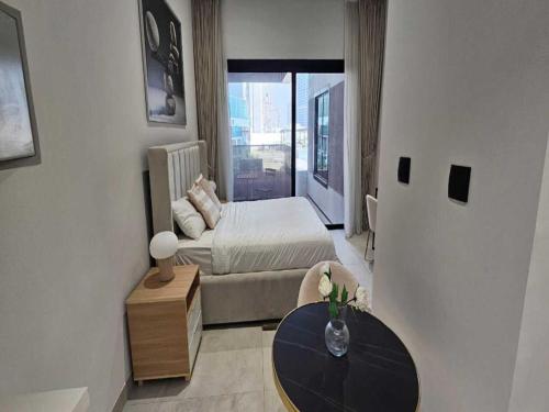 Luxury Studio in JVC - image 2