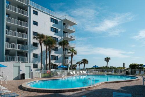 Large balcony with direct oceanfront views and access to complex pool, New Smyrna Beach (foto 6)