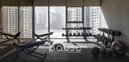 PARAMOUNT MIDTOWN RESIDENCES - A Luxury 2 BR Apartment near BURJ KHALIFA and DUBAI MALL, Dubaï (photo 5)