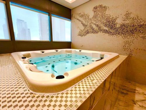 PARAMOUNT MIDTOWN RESIDENCES - A Luxury 2 BR Apartment near BURJ KHALIFA and DUBAI MALL, Dubaï (photo 8)