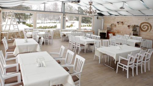 Jabłoń Lake Resort - image 4