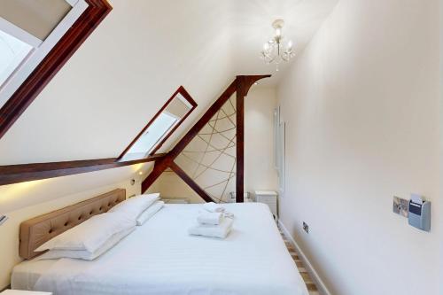 High Tor Hotel Room Type - Standard Double Room