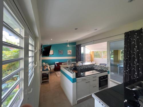Nos cu Nos, ruim appartement 65 m2 met zwembad in ซาลินา