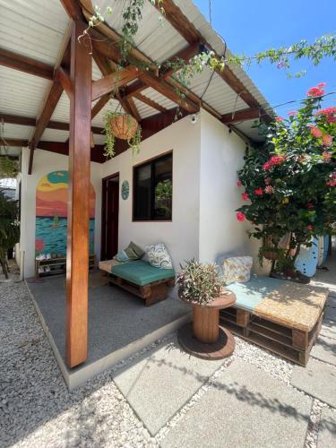 The Cafecito Surfhouse - Santa Teresa, Санта-Тереза-Бич