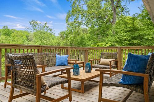 Relax on Riverbend