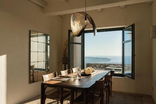 Létesítmények, Patina Vivera Estate Santorini in Moni Profitou Iliou