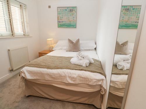 9 Headland Point - image 3