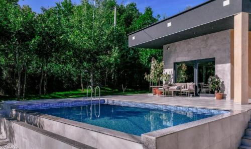 Villa ne Novobërdë (Villa ne Novoberde) in Кметёвце